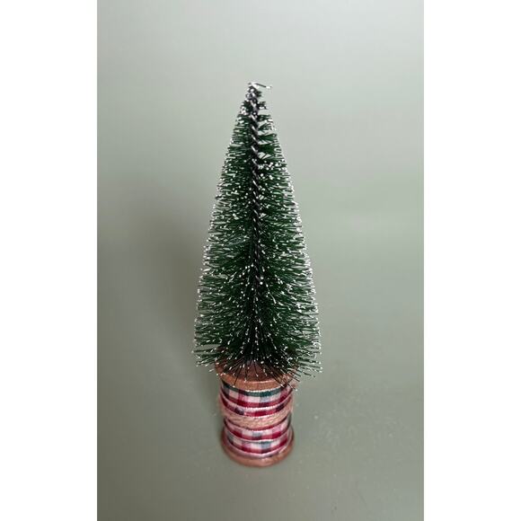 Handcrafted Bottle Brush Tree on Decorated Thread Spool Holiday Décor SPT9 - Picture 4 of 4
